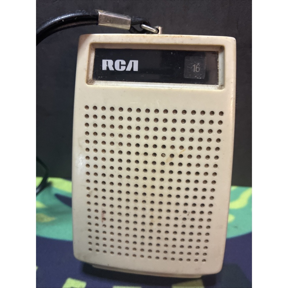Ivory RCA AM Transistor Radio, 1970`s Parts or Repair D3